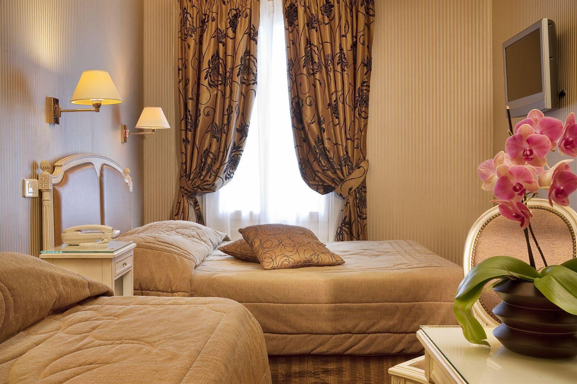فندق Riviera Elysees باريس المظهر الخارجي الصورة